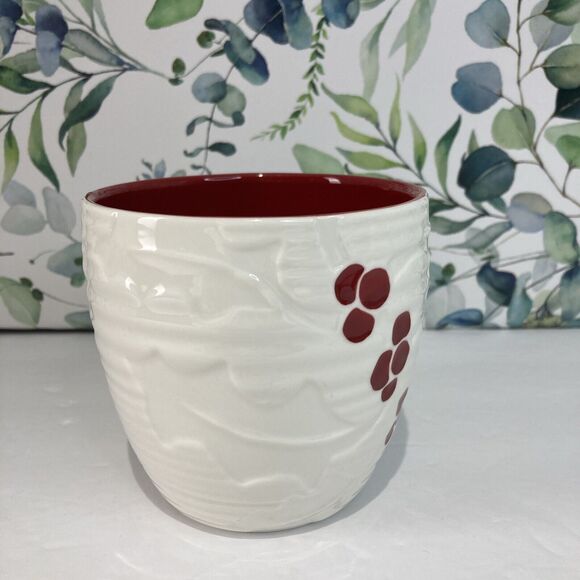 Starbucks 2010 Holiday Christmas Embossed Holly Red Berries‎ Coffee Tea Cup Mug - Picture 5 of 10